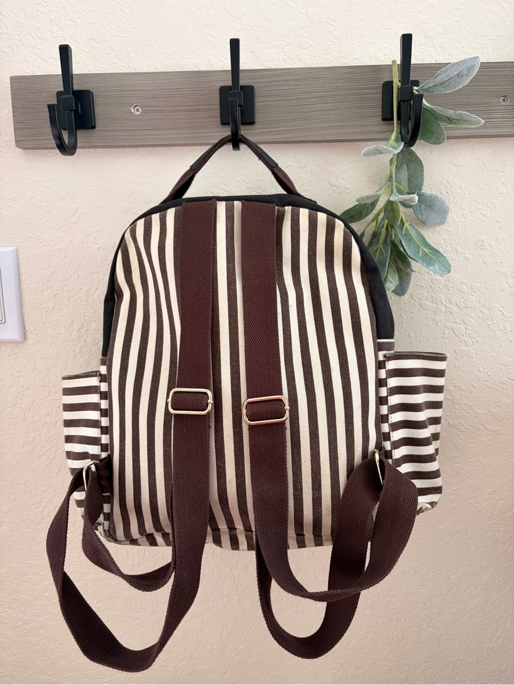 Henri Bendel Brown Stripe Backpack, Travel Backpack, Structurally Excellent - Picture 6 of 13